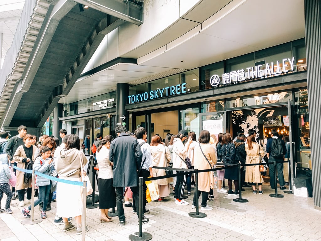 Long line at a restaurant in Tokyo Skytree