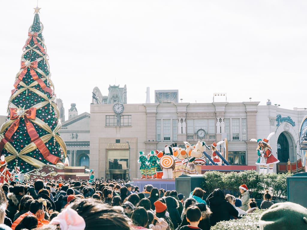 Crowd Calendar Universal Studios Japan Joela Mabelle