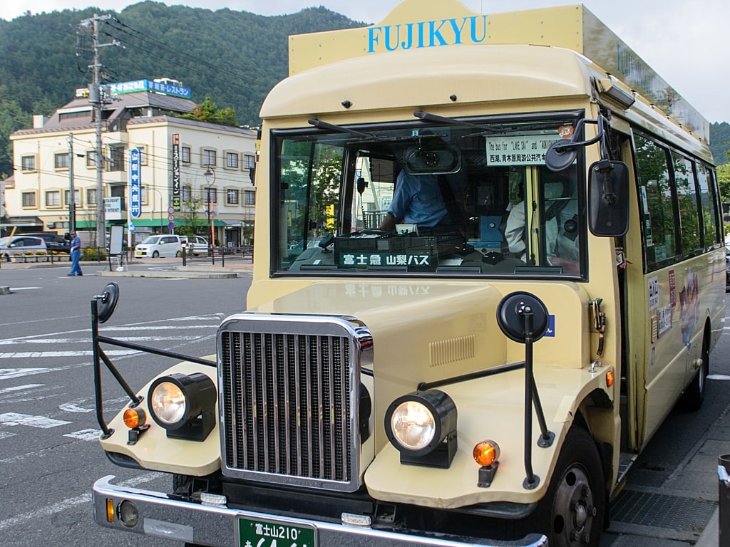 Retrobus-to-fujikyu